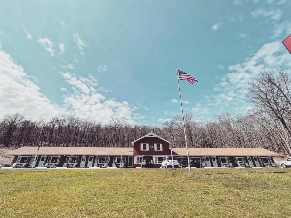 North Hancock Berkshire Valley Inn מראה חיצוני תמונה