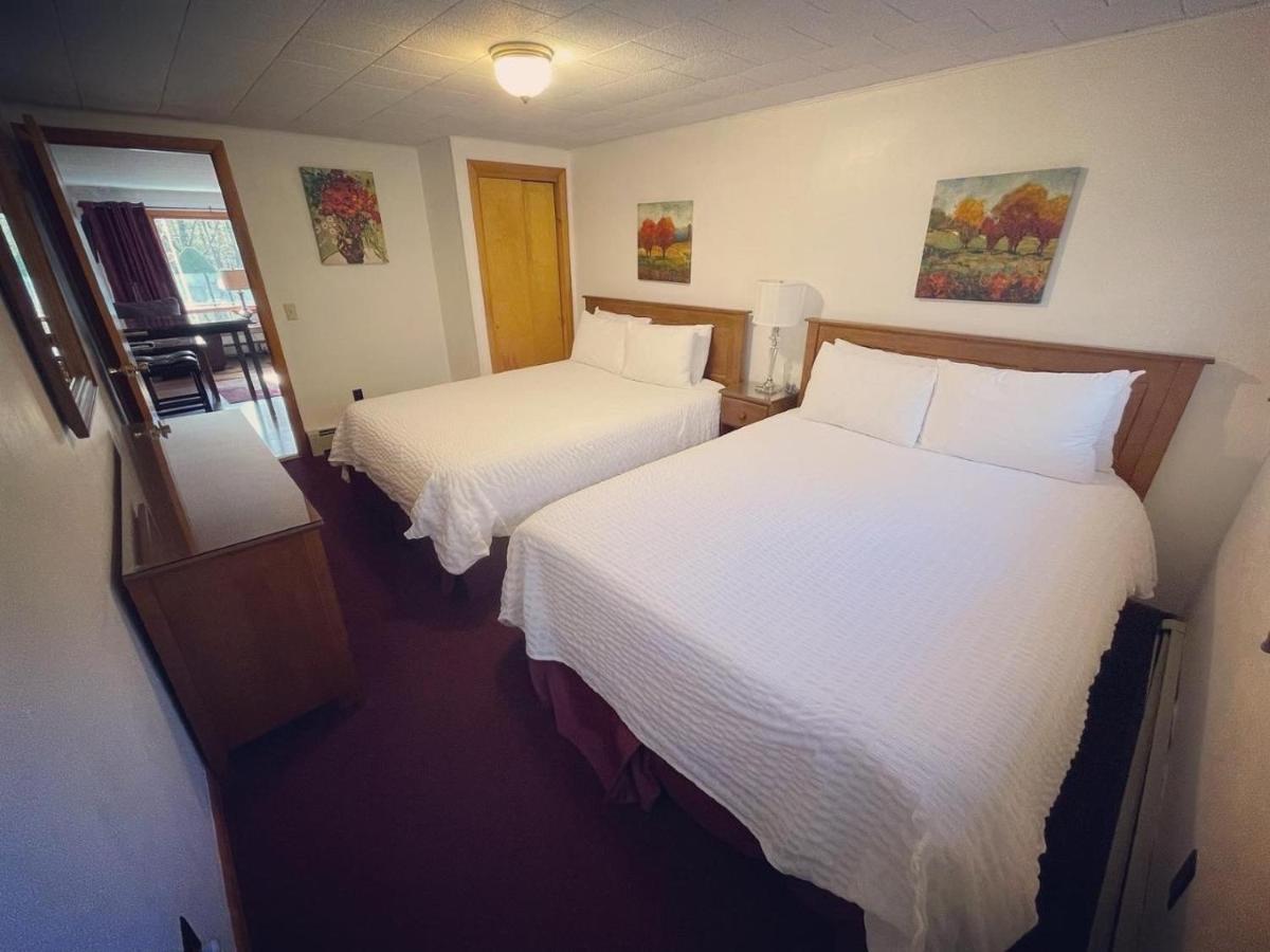 North Hancock Berkshire Valley Inn מראה חיצוני תמונה