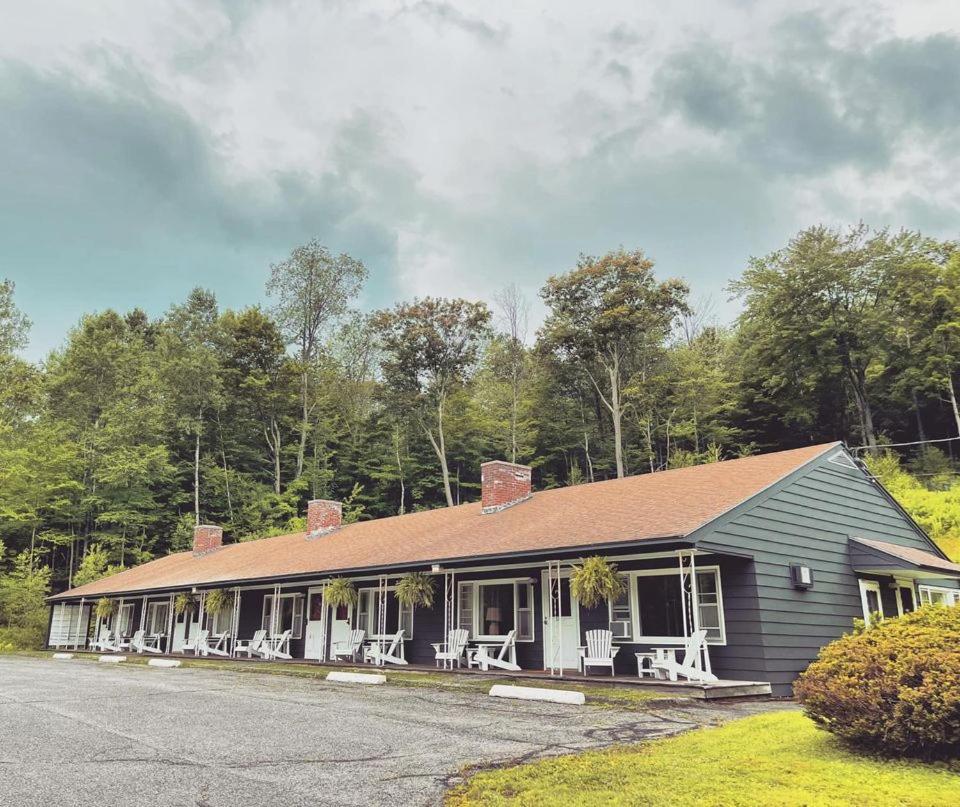 North Hancock Berkshire Valley Inn מראה חיצוני תמונה