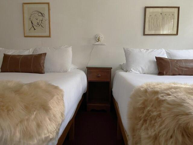 North Hancock Berkshire Valley Inn מראה חיצוני תמונה