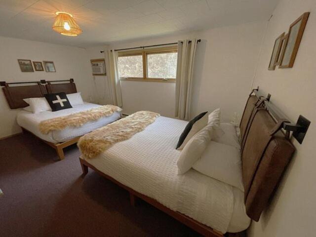North Hancock Berkshire Valley Inn מראה חיצוני תמונה